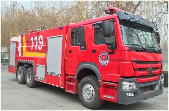 SINOTRUK 375HP Commercial Fire Trucks , 6x4 15T Fire Rapid Response Vehicle