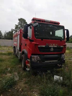 HOWO tanque de água caminhão de incêndio forma quadrada tamanho personalizado