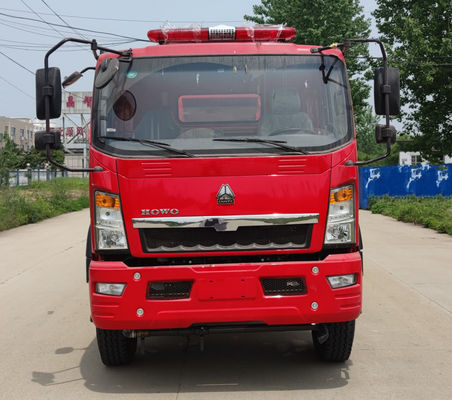 Caminhão de bombeiros de resgate aquático HOWO 118KW 4x2 9000L para combate a incêndio