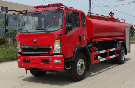 118KW 4x2 Fire Department Vehicles , Fire Truck Fire Engine 9000L Water Tank Capacity